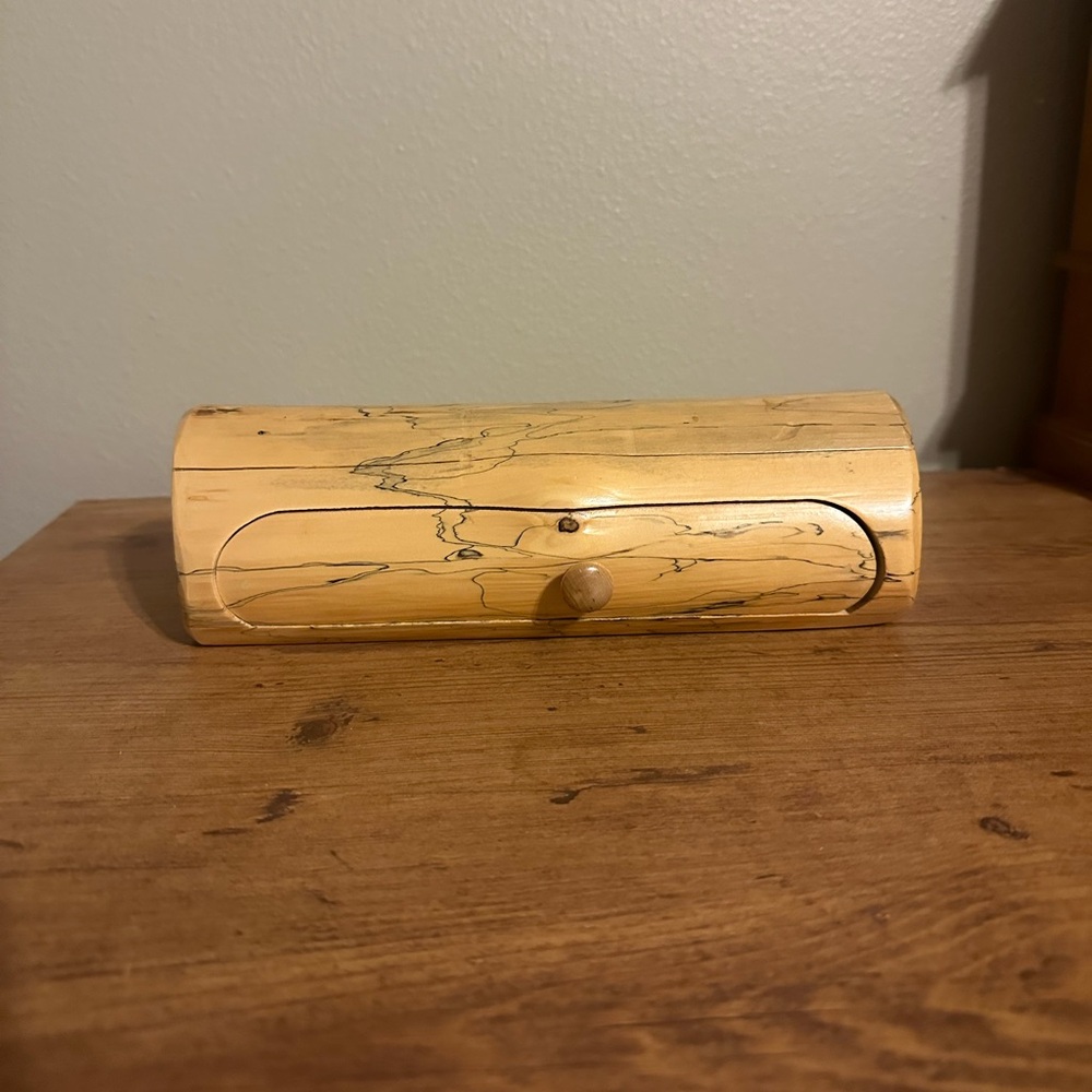 Small wooden keepsake drawer